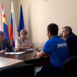 На приеме у партийцев побывал тренерский состав женской сборной команды России по хоккею 