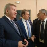 Наталья Комарова и Борис Хохряков проинспектировали готовность школы Мегиона к учебному году