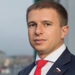 Романов намерен выступить с инициативой об ужесточении регулирования деятельности онлайн сервисов заказа такси