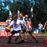 Благовещенские партийцы приняли участие в турнире по мини-футболу
