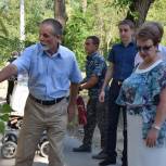 Депутат Госдумы проинспектировала работы по благоустройству во дворах Волгограда 
