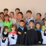Собери ребенка в школу: в Батыревском районе состоялось вручение комплектов школьной формы и школьных принадлежностей
