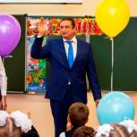 Современная школа дает выпускникам не только аттестат, но и воспитывает истинных патриотов - Чижов