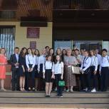 Домодедовские партийцы провели виртуальную экскурсию по городу для старшеклассников