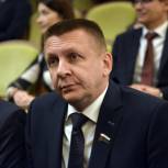 Богдан Богославец вручил награды тюменским ветеранам