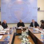 Краевой парламент продолжит совместно с Федерацией профсоюзов бороться с «серыми» зарплатами в регионе