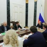 Самая значительная статья расходов в проекте бюджета связана с социальной сферой – Медведев