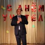 Более 20 молодых специалистов Ленинского района принесли клятву педагога на церемонии посвящения в учительство