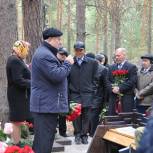В Боровском установили памятник Александру Созонову