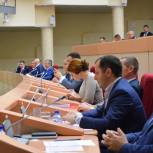 Депутаты облдумы приняли к рассмотрению законопроект о региональном бюджете на ближайшие три года