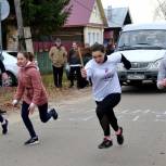 В р.п. Велетьма состоялась традиционная легкоатлетическая эстафета «МЫ ЕДИНЫ»