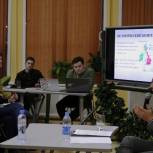 В «Школе парламентаризма» прошла половина занятий