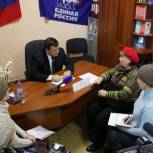 Игорь Ляхов провел прием граждан в Ярцево