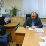 В местной приемной «Единой России» заявительнице помогли назначить дату проведения операции по зрению