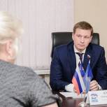 Член Совета Федерации взял на контроль обращения кемеровчан