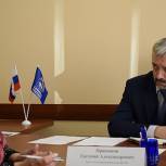 Примаков обсудил с саратовцами строительство новой поликлиники и ремонт ДК