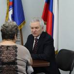 Депутат Госдумы ответил на вопросы астраханцев в приемной Партии