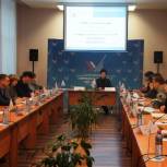Партийцы приняли участие в работе круглого стола о развитии семейных форм воспитания