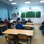 Уроки парламентаризма прошли в школе Ленинска-Кузнецкого