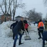 Елочные комплексы Сормовского района дополнены снежными городками