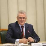 Дефицит медицинских кадров в регионе сокращён более чем на 300 врачей, - глава региона