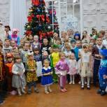 Юным жителям 17-го округа подарили встречу со сказкой