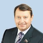 Депутат Госдумы Валерий Скруг поздравляет жителей Белгородчины с Новым годом