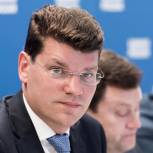 Кравченко: Фракция ЕР взяла на себя обязательство сопровождать реализацию ряда ключевых нацпроектов