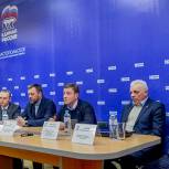 Турчак представил Саблина Севастопольскому региональному отделению «Единой России»
