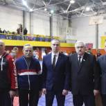 Сторонники «Единой России» помогают молодым спортсменам Зауралья 