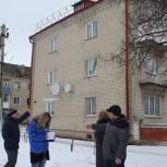 В Брянской области продолжается мониторинг состояния крыш и навесов над входами в здания