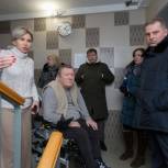 Специальная комиссия подключилась к решению вопроса установки пандуса для инвалида в Приокском районе