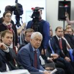 Владимир Васильев поддержал инициативу Анатолия Артамонова о стимулировании семьи при рождении третьего ребенка 