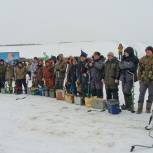 Сотни участников и зрителей собрались на соревнования по охотничьему биатлону и подледному лову рыбы в Княгининском районе 