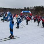 «Единая Россия» наградила самых юных и возрастных участников «Лыжни России» в Барнауле
