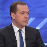 Медведев дал поручения по переходу на новую систему обращения с отходами