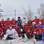 На обновленной ледовой площадке встретились команды Правительства Чувашии и Яльчикского района