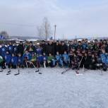 В Кигинском районе Рифат Гарипов провел детский хоккейный турнир среди четырех районов республики
