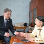 Сергей Деменков оказал пожилой костромичке помощь в выплате пенсии
