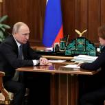 Путин ждет предложений, как повысить ответственность нелегальных кредиторов