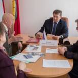 Роман Жогов подключится к решению проблем обманутой дольщицы и дачников