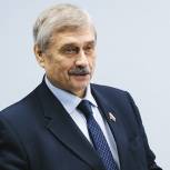 С Международным женским днем жительниц Костромской области поздравил сенатор Михаил Козлов