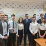 Виктор Егоршин рассказал "Молодой Гвардии" Ленинского района, как стать депутатом