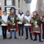 Партийцы города Владимира поздравили женщин с праздником 
