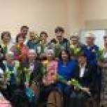 Краевые депутаты-единороссы поздравили старшее поколение хабаровчанок с Международным женским днем
