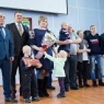 Секретарь Верхнесалдинского отделения Партии вручил землякам государственные награды