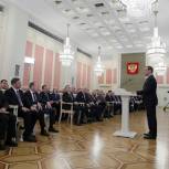 Россия может войти в пятерку лидеров научно-технического развития - Медведев