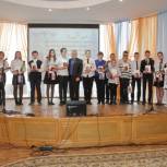 В честь 25-летия областной Думы в регионе провели торжественные церемонии вручения паспортов