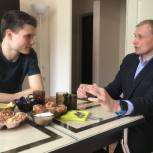 Дмитрий Сватковский помог воспитаннику детского дома получить собственное жилье