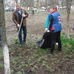 В Минераловодском городском округе партийцы начали готовиться ко Дню Победы на субботнике